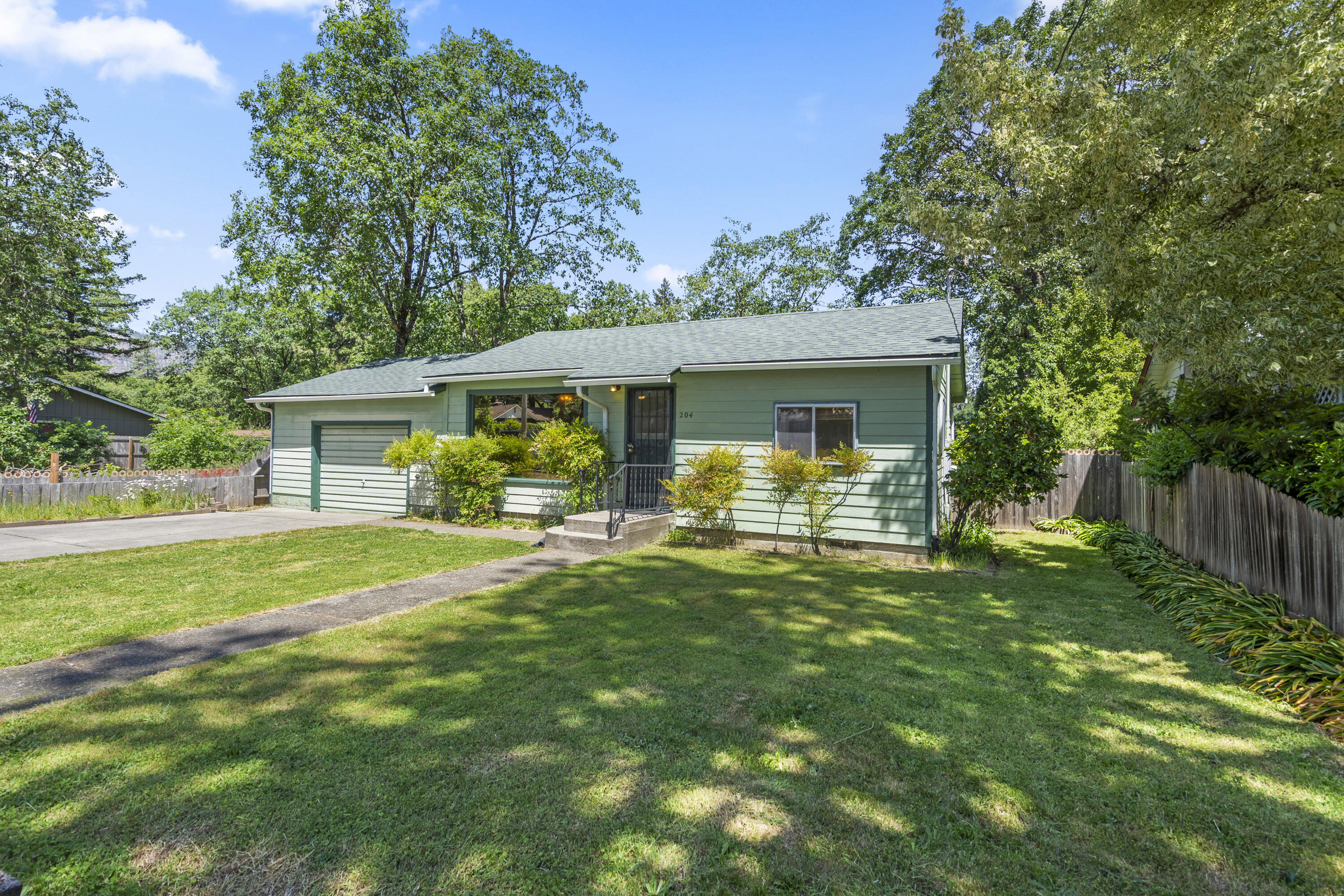 Palmer Subdivision, Cave Junction - Residential