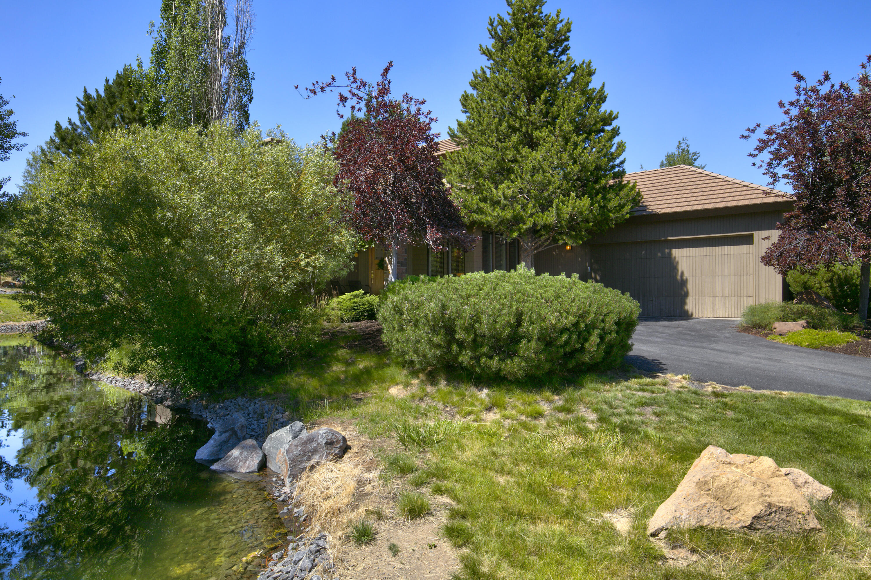 Broken Top - Residential