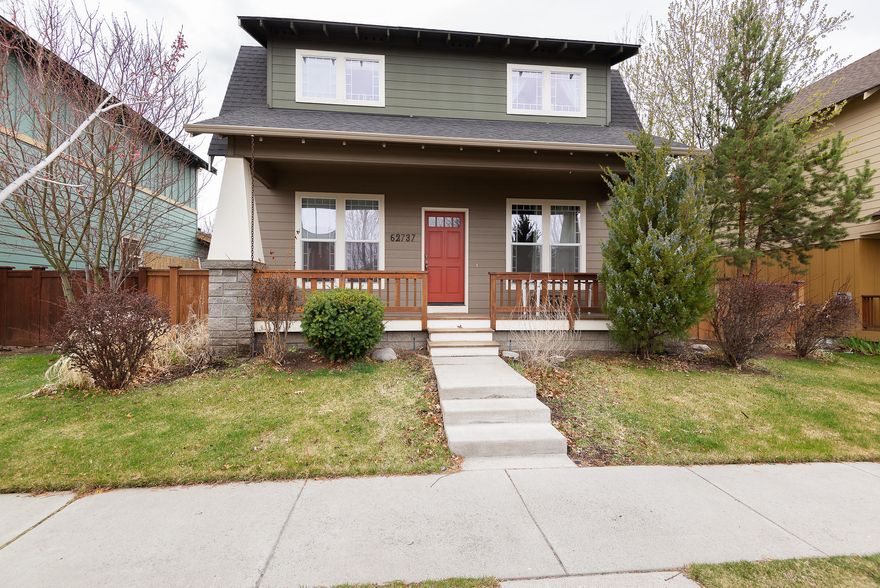 Charming craftsman in desirable Oakview offers 1907 square feet of living space with 3
bedrooms, 2.5 baths and a large bonus. Finishes include tile counters, hardwood floors,
wainscoting, arts and crafts details, gas forced air and attached 2 car garage. Situated on a
quiet street lined with aspen trees. Great location close to schools, medical and shopping.