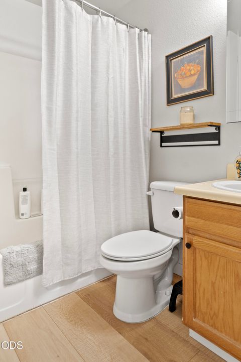 Tiny photo for 1831 SW 31st Street, Redmond, OR 97756 (MLS # 220224411)
