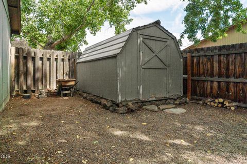 Tiny photo for 1831 SW 31st Street, Redmond, OR 97756 (MLS # 220224411)
