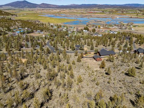 Tiny photo for NW Crescent Rim Place #Lot 8, Prineville, OR 97754 (MLS # 220217710)