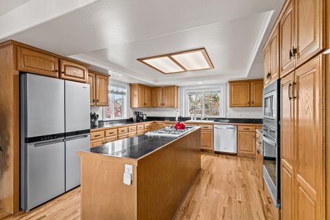 Tiny photo for 1120 Barrington Circle, Ashland, OR 97520 (MLS # 220217237)