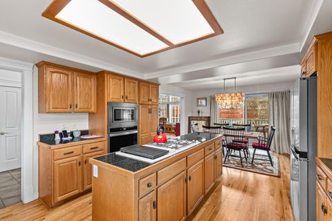 Tiny photo for 1120 Barrington Circle, Ashland, OR 97520 (MLS # 220217237)