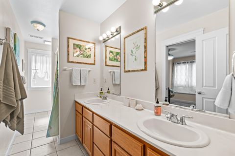 Tiny photo for 1120 Barrington Circle, Ashland, OR 97520 (MLS # 220217237)