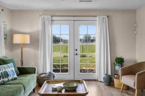 Tiny photo for 21298 SW Young Avenue, Bend, OR 97703 (MLS # 220221316)
