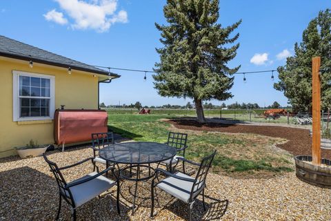 Tiny photo for 21298 SW Young Avenue, Bend, OR 97703 (MLS # 220221316)