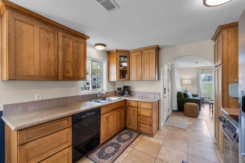 Tiny photo for 21298 SW Young Avenue, Bend, OR 97703 (MLS # 220221316)