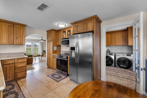 Tiny photo for 21298 SW Young Avenue, Bend, OR 97703 (MLS # 220221316)