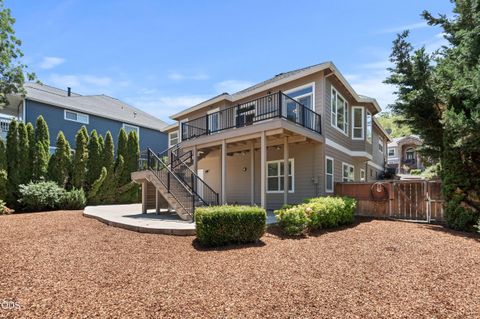 Tiny photo for 4643 Hathaway Drive, Medford, OR 97504 (MLS # 220223724)