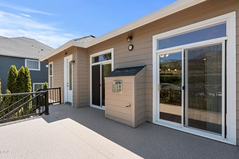 Tiny photo for 4643 Hathaway Drive, Medford, OR 97504 (MLS # 220223724)