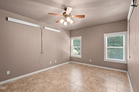 Tiny photo for 4643 Hathaway Drive, Medford, OR 97504 (MLS # 220223724)