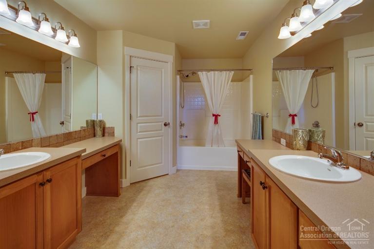 Skyliner Summit - Residential