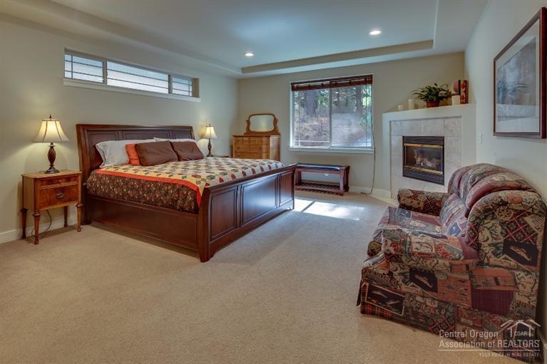 Skyliner Summit - Residential