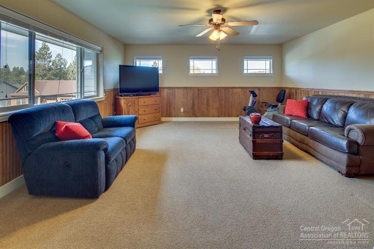 Skyliner Summit - Residential