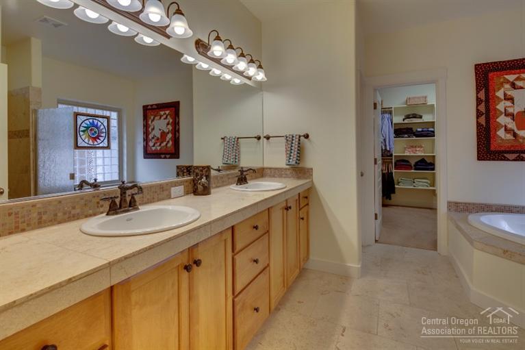 Skyliner Summit - Residential