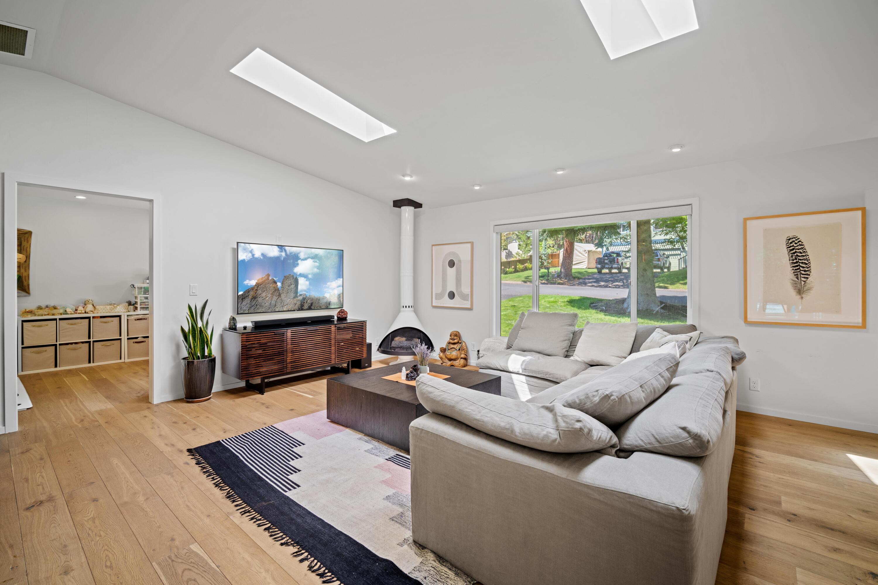 Pine West - Residential