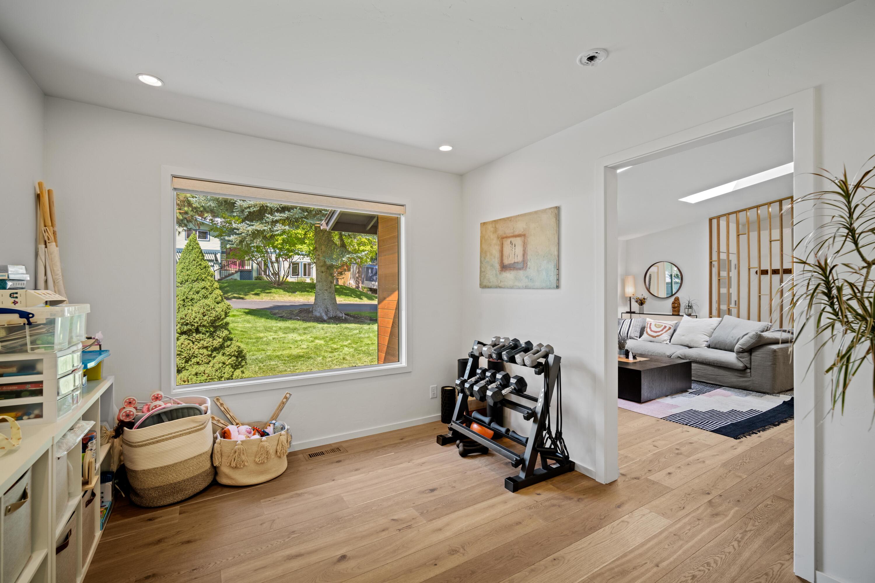 Pine West - Residential