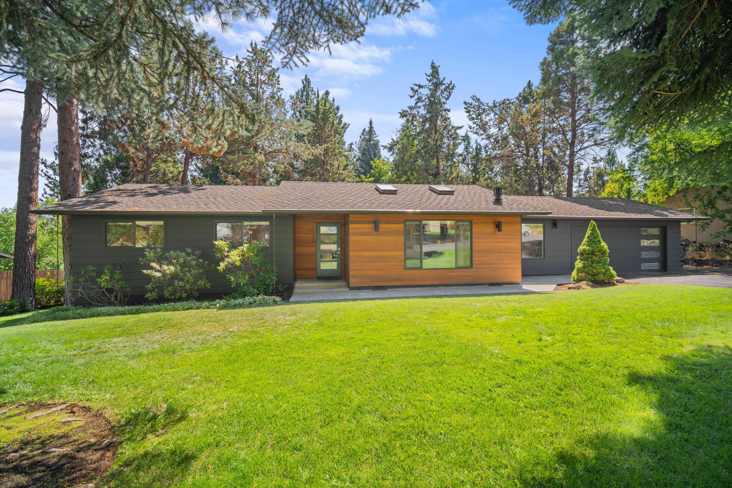 Pine West - Residential