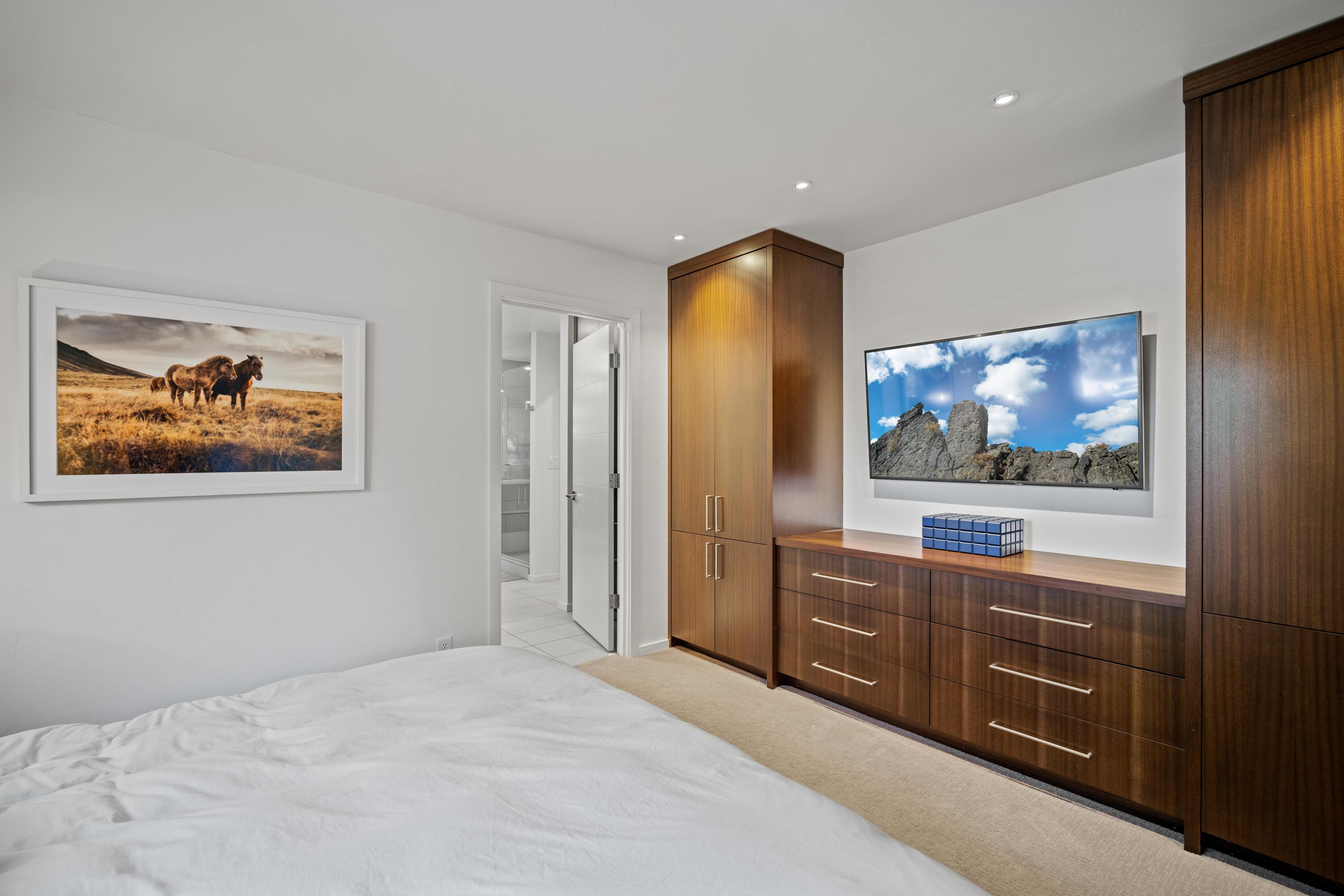 Pine West - Residential