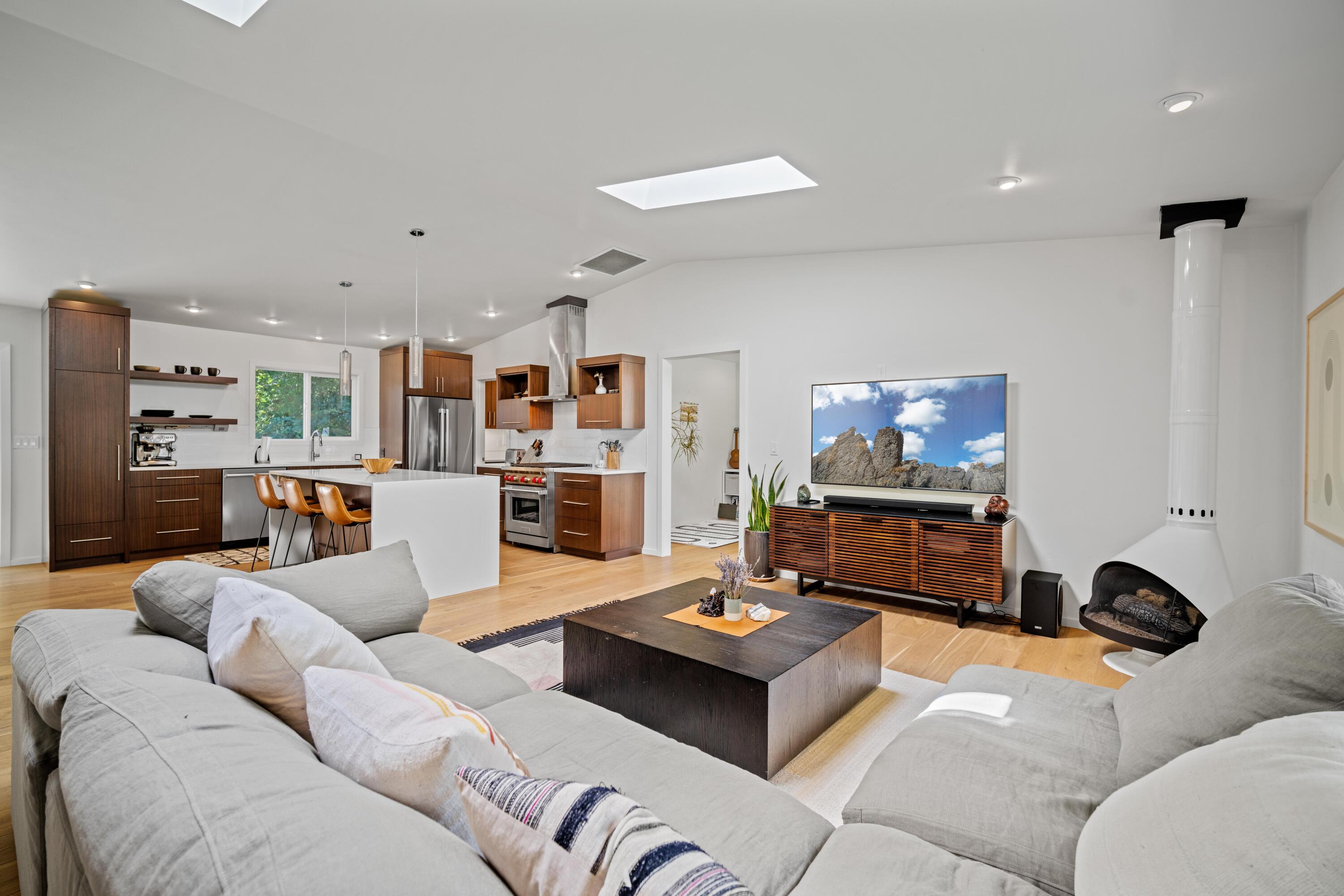 Pine West - Residential