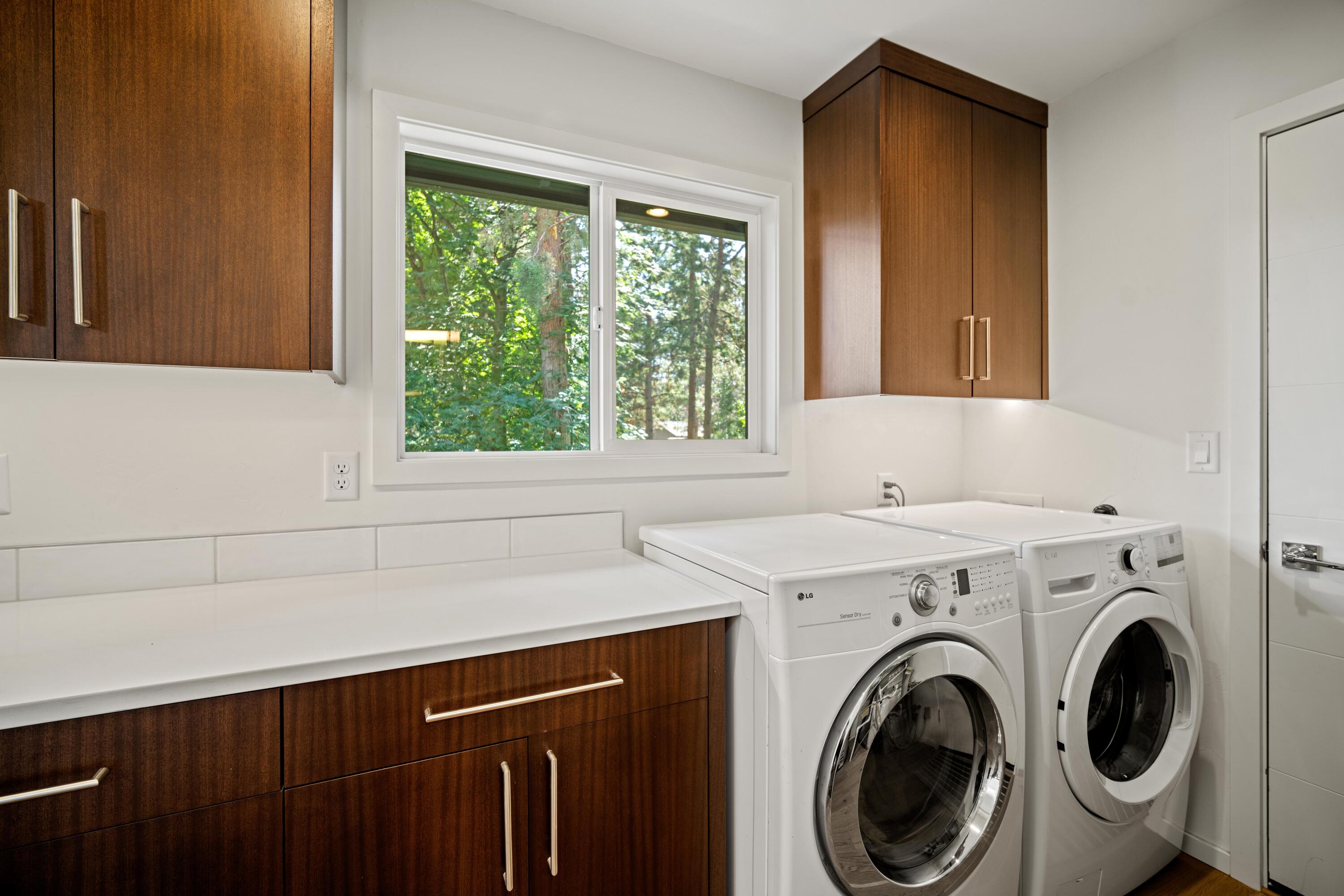 Pine West - Residential