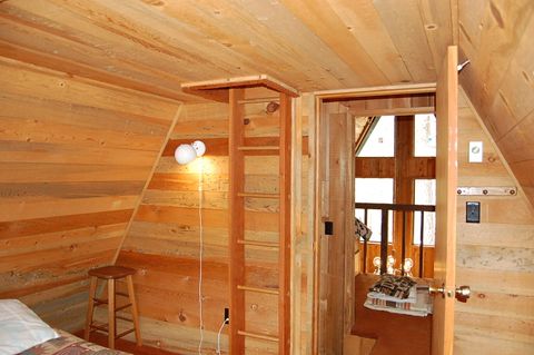 Tiny photo for 69307 Scabbard, Sisters, OR 97759 (MLS # 220219264)