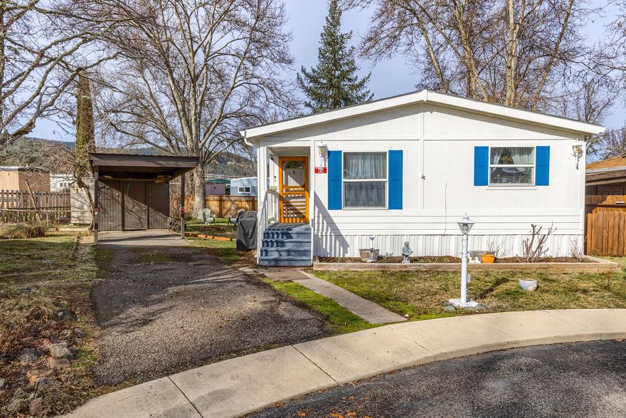 Wonderful Royal Mobile Estates unit is now available in this 55+ neighborhood! Located within walking distance to historic Jacksonville, minutes from wineries, hiking trails, restaurants, music festivals and more! This home features a larger yard for this community and is situated in a cul-de-sac for great privacy. There is new carpet and paint as well as the home has recently been leveled. This home had two large bedrooms, an office and a big comfortable living space. The monthly space rent includes water, sewer and trash. Schedule your showing today!