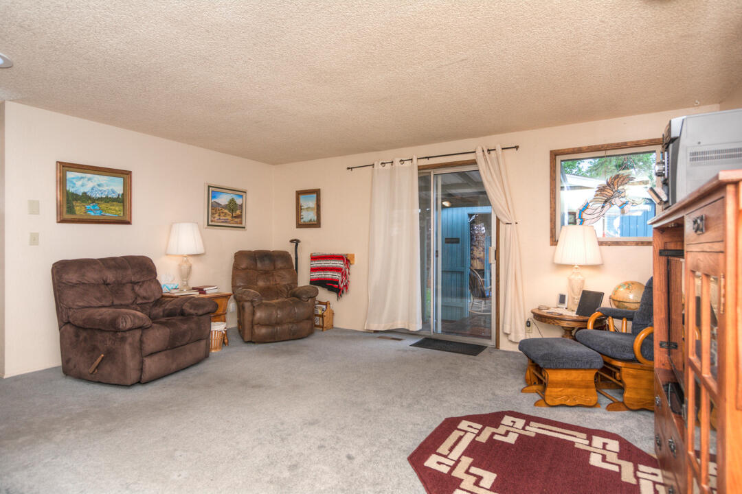 Hunters Circle - Residential