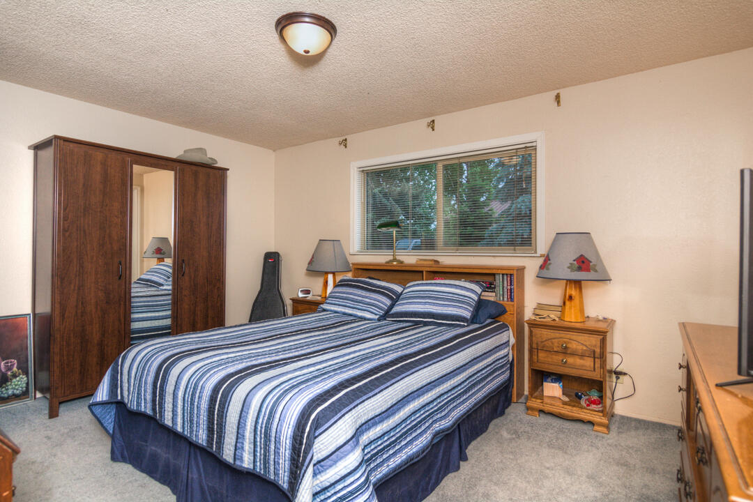 Hunters Circle - Residential