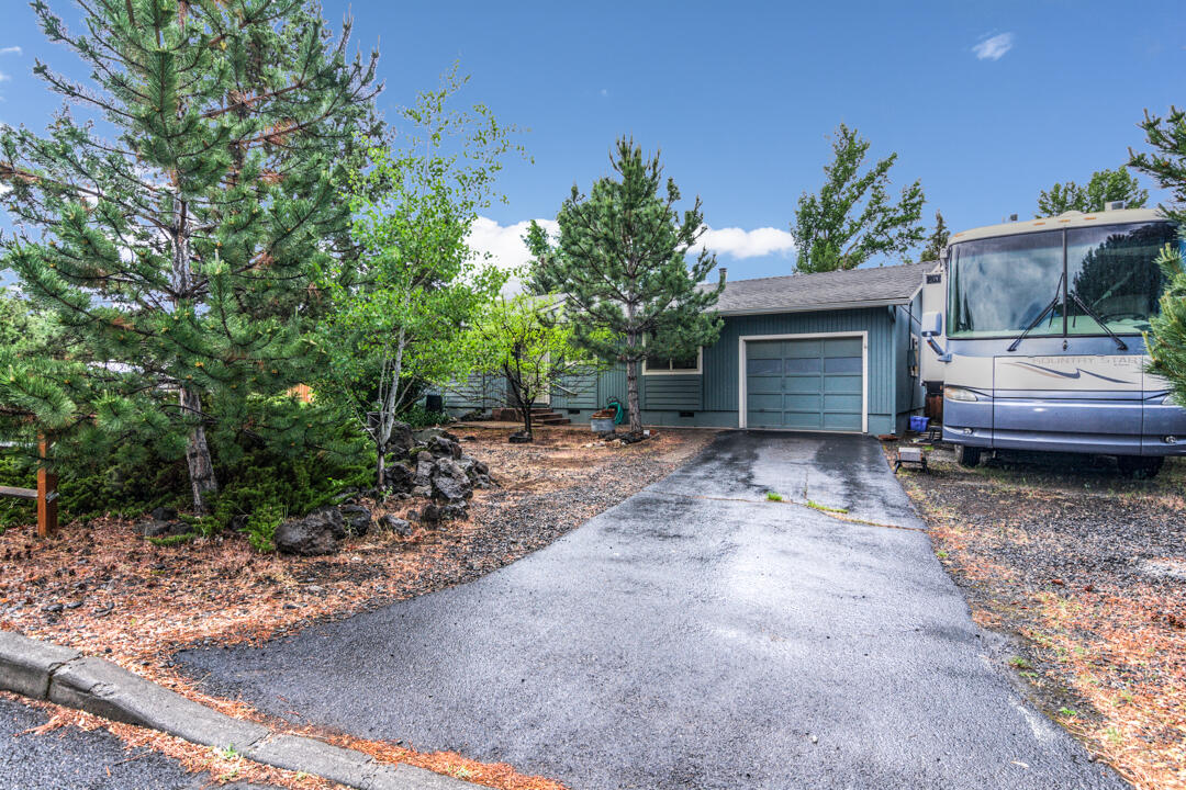 Hunters Circle - Residential