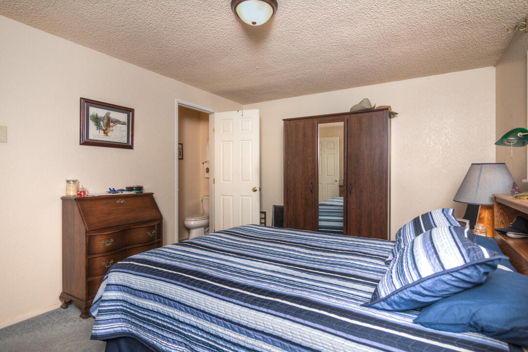 Hunters Circle - Residential