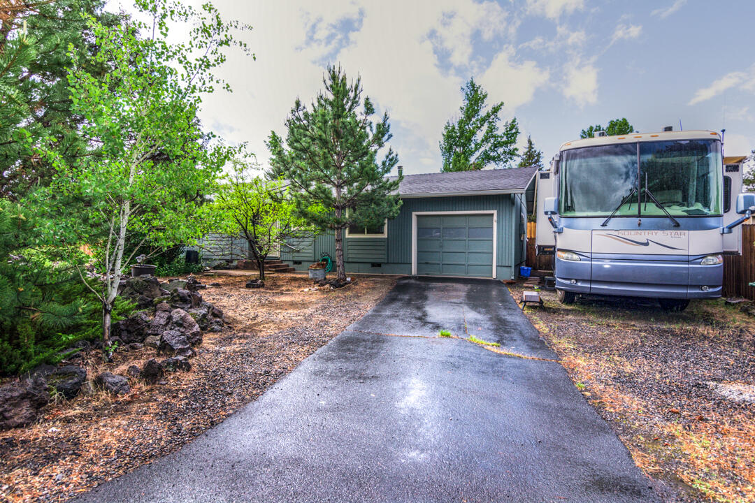 Hunters Circle - Residential