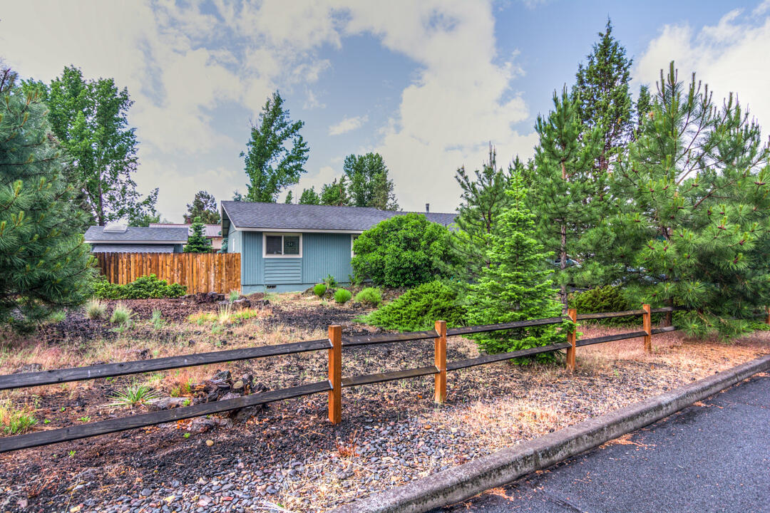 Hunters Circle - Residential