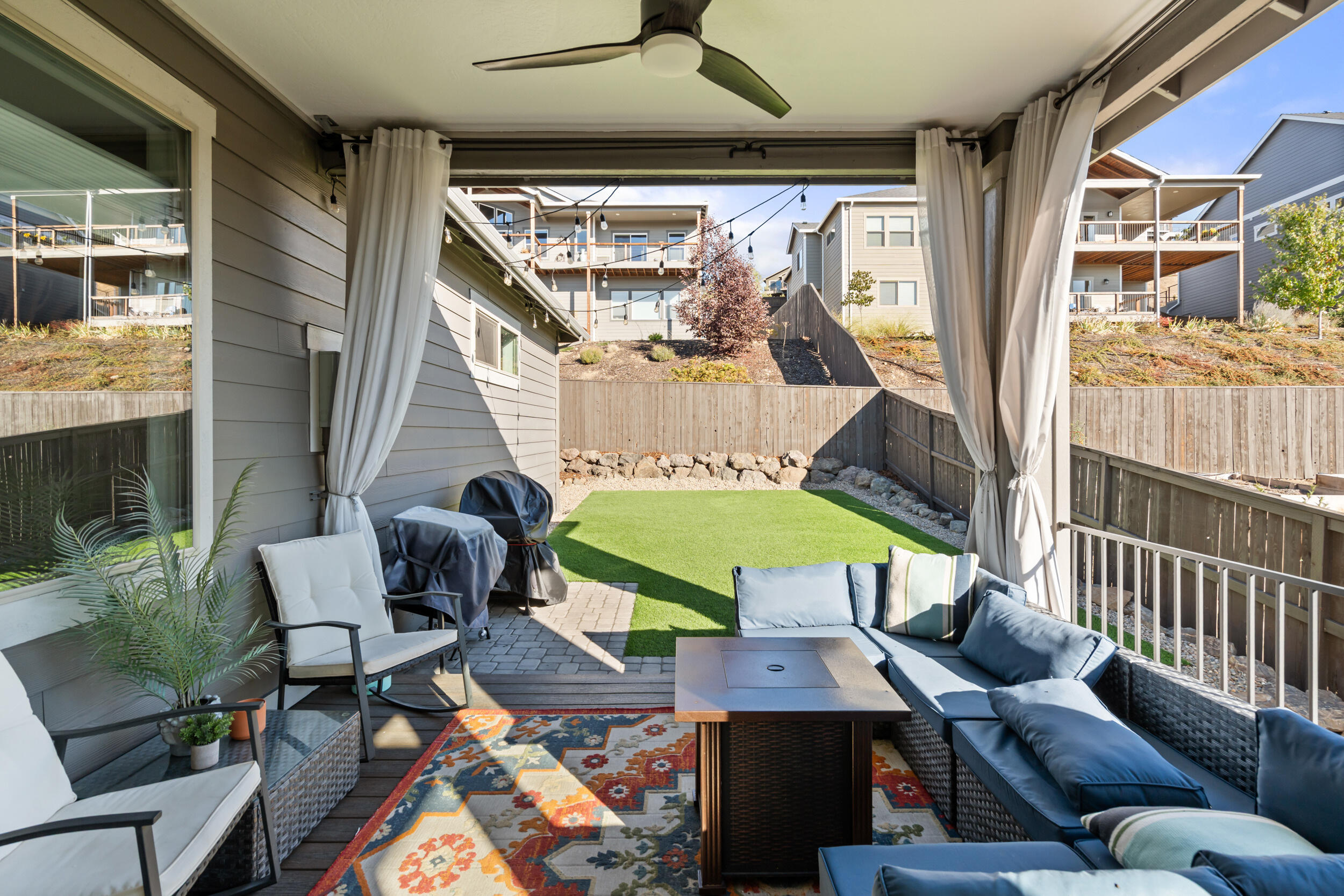 Bella Vista Heights Phases 1 & 2 - Residential