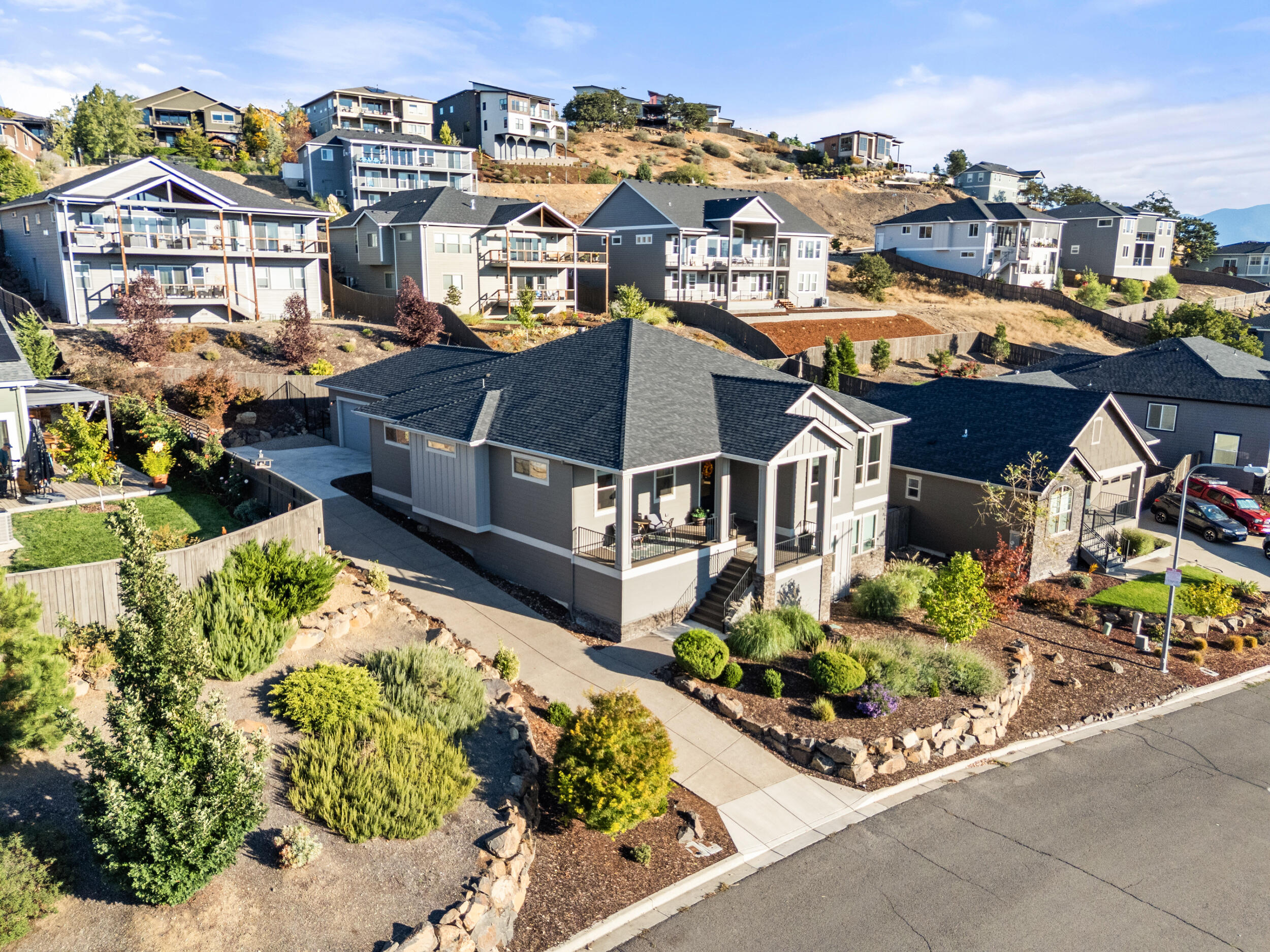 Bella Vista Heights Phases 1 & 2 - Residential