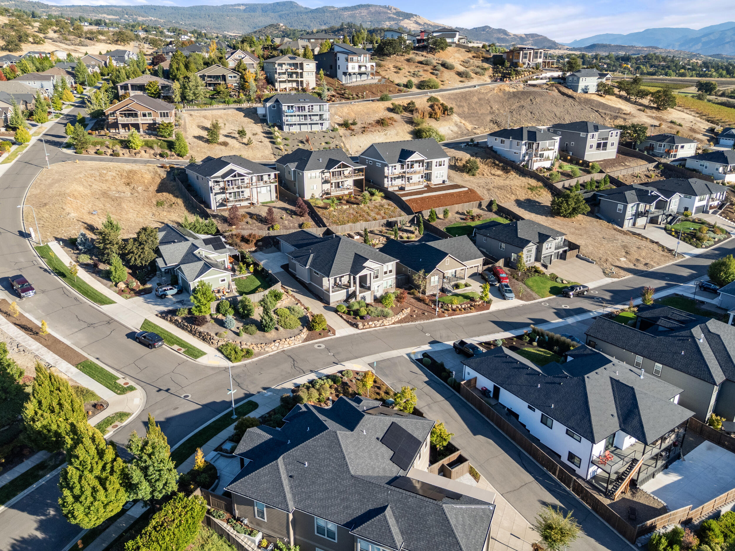 Bella Vista Heights Phases 1 & 2 - Residential