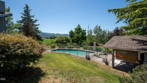 Tiny photo for 5247 Dobrot Way, Central Point, OR 97502 (MLS # 220222931)