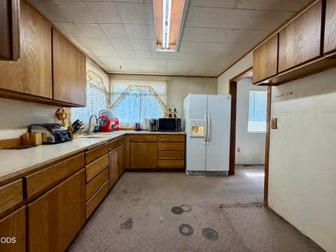 Tiny photo for 3526 Altamont Drive, Klamath Falls, OR 97603 (MLS # 220227105)