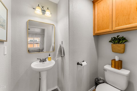 Tiny photo for 333 SW Bayou Place, Grants Pass, OR 97526 (MLS # 220226986)