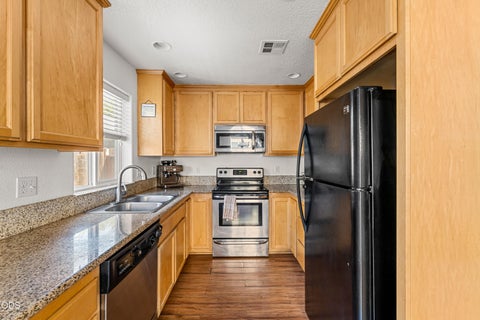 Tiny photo for 333 SW Bayou Place, Grants Pass, OR 97526 (MLS # 220226986)