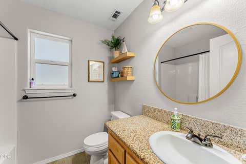 Tiny photo for 333 SW Bayou Place, Grants Pass, OR 97526 (MLS # 220226986)