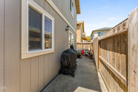 Tiny photo for 333 SW Bayou Place, Grants Pass, OR 97526 (MLS # 220226986)