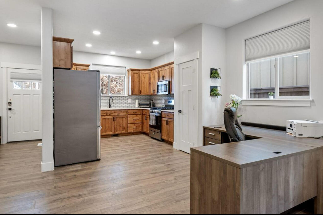 Empire Crossing - Residential