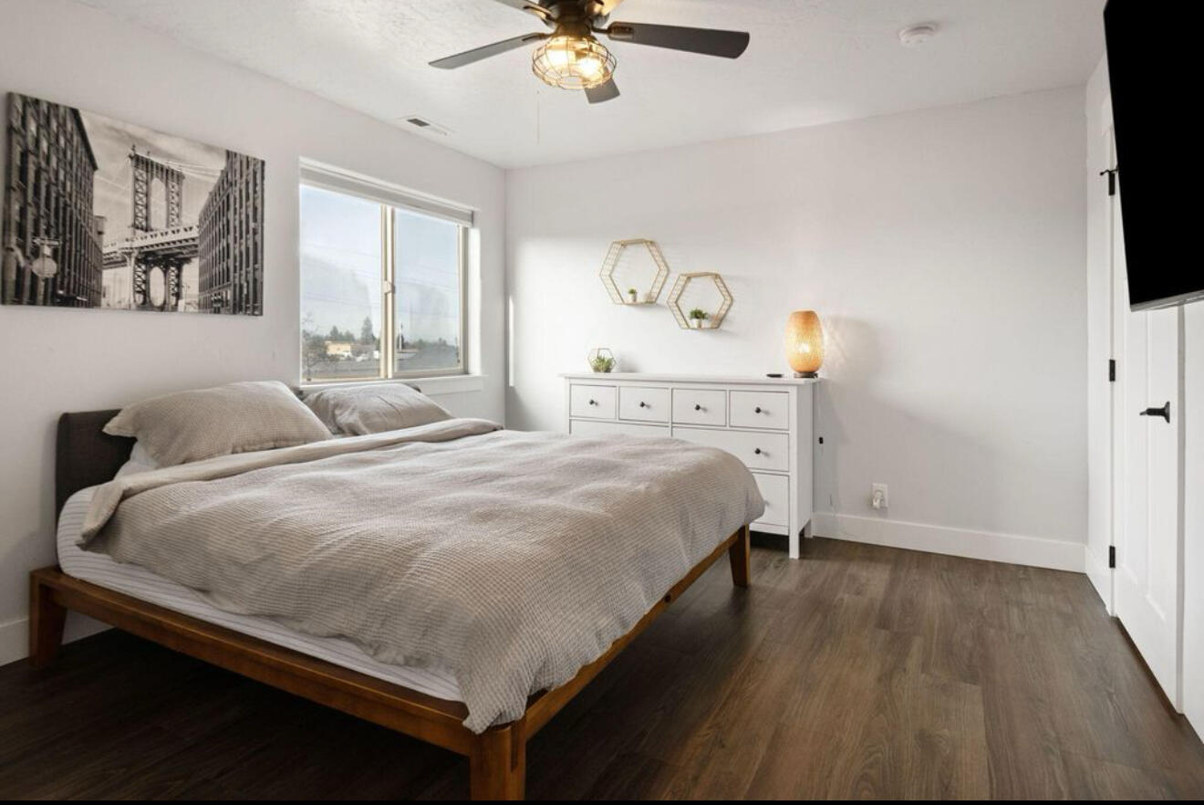 Empire Crossing - Residential