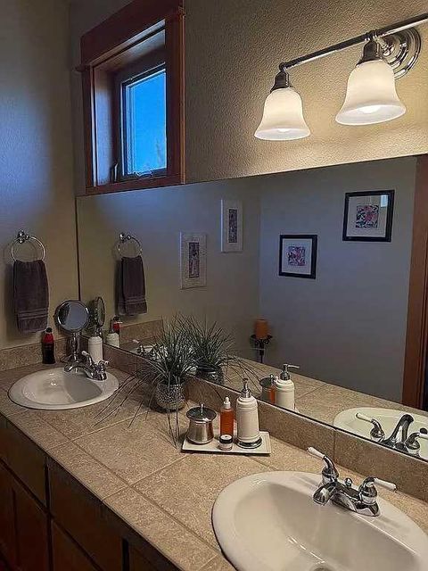 Tiny photo for 11122 Bunk House Lane, Redmond, OR 97756 (MLS # 220212671)