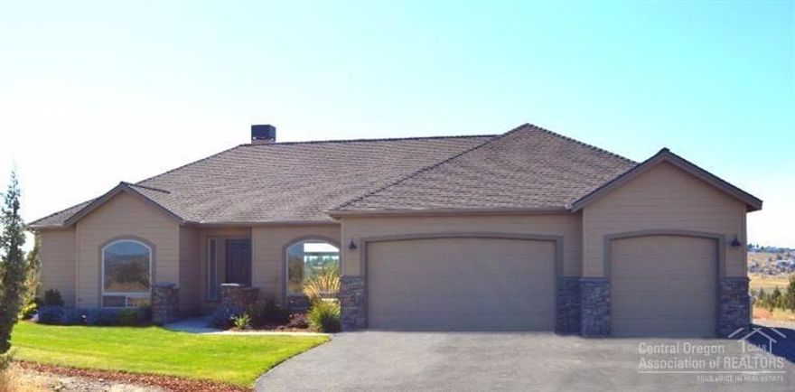 You will enjoy the desirable,spacious single level living in this home that sits on 2 acres with stunning cascade views from Bachelor to Hood. The Great Room features a gorgeous Fireplace & big windows & lots of natural light. You'll want to cook in the gourmet style kitchen with quartz countertops and Plenty of Storage, walk-in pantry & upgraded appliances. Master suite w/tile shower & walk-in closet. Quality craftsmanship throughout incl hardwood floors.