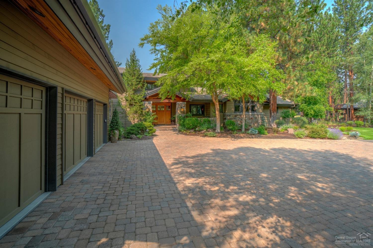 Broken Top - Residential