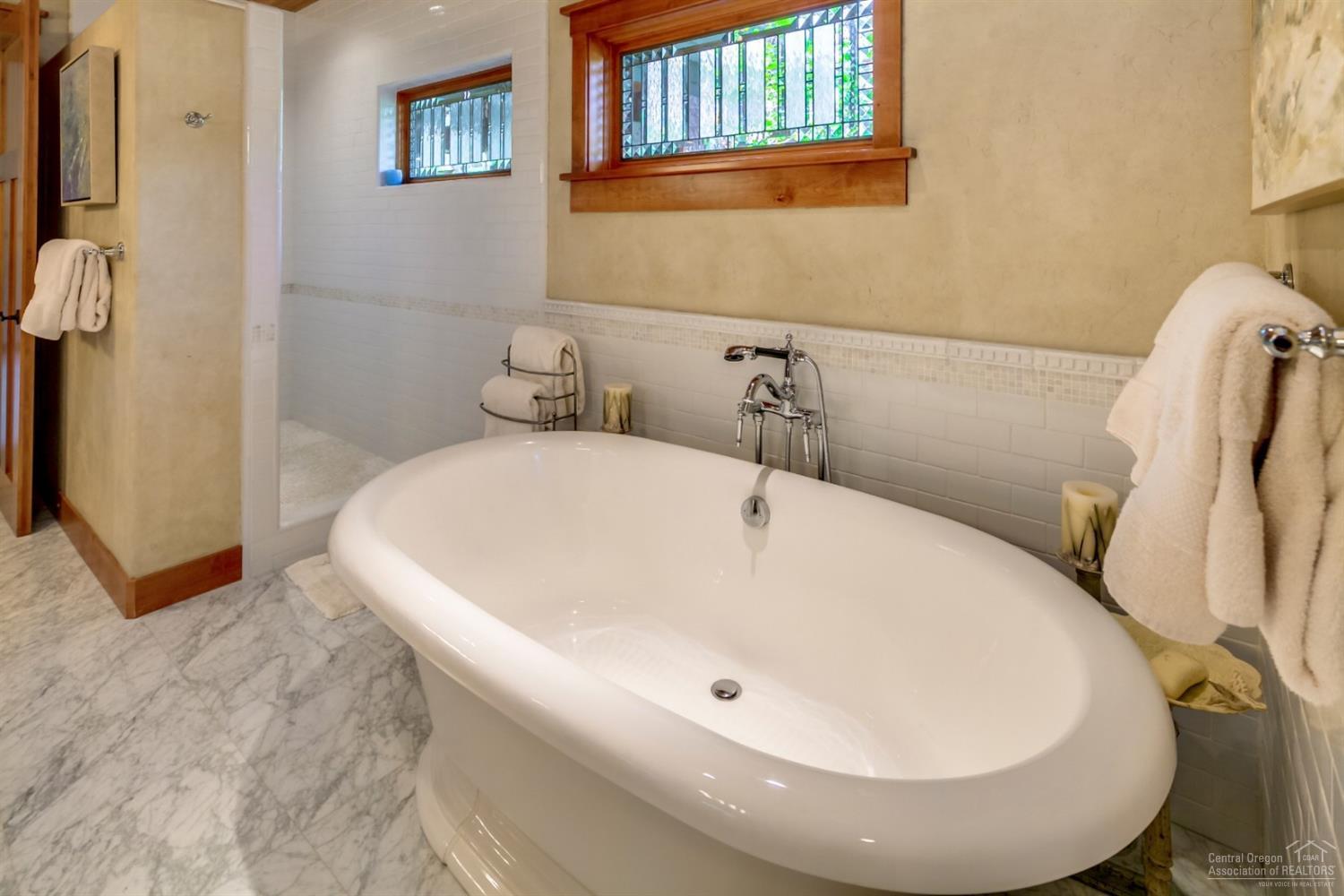 Broken Top - Residential