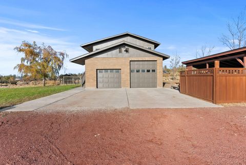 Tiny photo for 65280 94th Street, Bend, OR 97703 (MLS # 220217451)